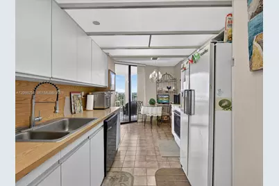 4000 Towerside Ter #1407, Miami, FL 33138 - Photo 10
