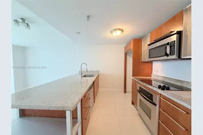 185 SW 7th St #3105, Miami, FL 33130 - Photo 6