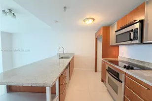 185 SW 7th St, Miami, FL 33130 - Photo 6