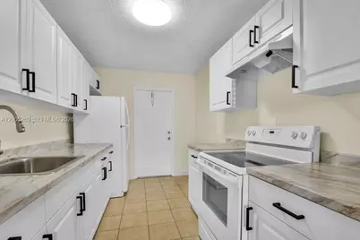 18947 NW 45th Ave #1, Miami Gardens, FL 33055 - Photo 12