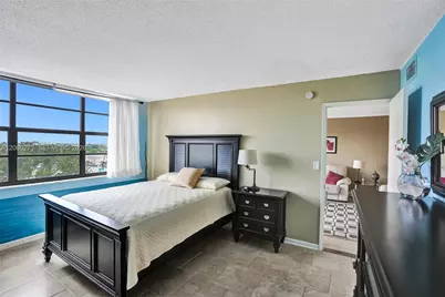 1401 N Riverside Dr #1005, Pompano Beach, FL 33062 - Photo 4