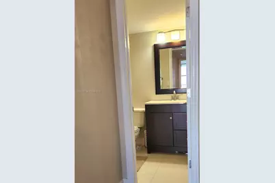 1000 Parkview Dr #1026, Hallandale Beach, FL 33009 - Photo 18