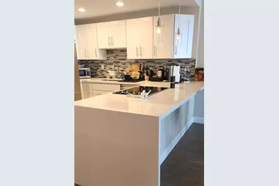 1000 Parkview Dr #1026, Hallandale Beach, FL 33009 - Photo 6