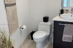17121 Collins Ave, Sunny Isles Beach, FL 33160 - Photo 18