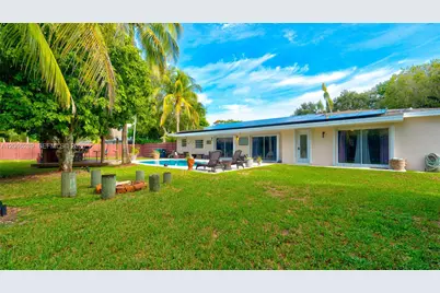 8340 SW 163rd St, Palmetto Bay, FL 33157 - Photo 8