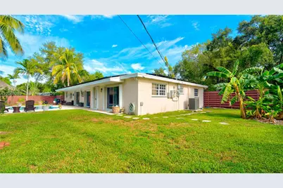 8340 SW 163rd St, Palmetto Bay, FL 33157 - Photo 6