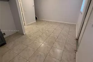 14042 NE 2nd Ave, Miami, FL 33161 - Photo 4