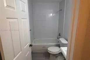 14042 NE 2nd Ave, Miami, FL 33161 - Photo 8