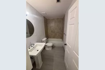 14084 NE 2nd Ave #14084, Miami, FL 33161 - Photo 4