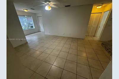 3370 N Pinewalk Dr N #1213, Margate, FL 33063 - Photo 4