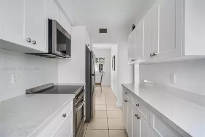 1120 Venetian Way #1C, Miami, FL 33139 - Photo 12