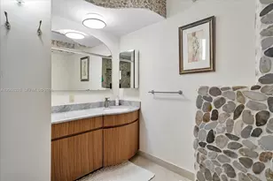 3610 Yacht Club Dr, Aventura, FL 33180 - Photo 34