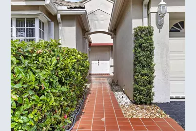 1520 Seabay Rd, Weston, FL 33326 - Photo 16