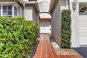 1520 Seabay Rd, Weston, FL 33326 - Photo 16