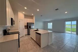 640 Daring Dr, Davenport, FL 33837 - Photo 1