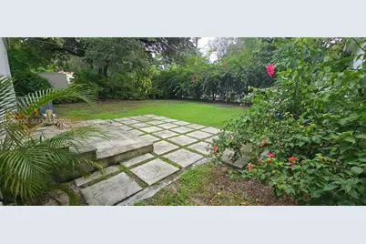 142 NW 98th St, Miami Shores, FL 33150 - Photo 14