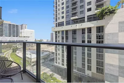 11 NE 6th St #710, Miami, FL 33132 - Photo 6