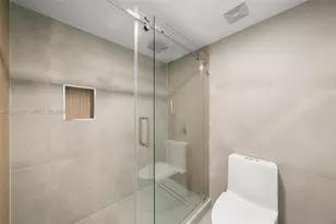 6301 Collins Ave, Miami Beach, FL 33141 - Photo 32