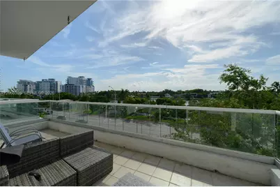 6362 Collins Ave #411, Miami Beach, FL 33141 - Photo 6