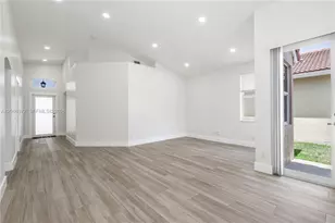 15130 SW 49th Ct, Davie, FL 33331 - Photo 10