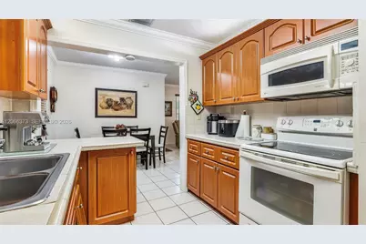 154 W 59th St, Hialeah, FL 33012 - Photo 32