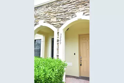 3209 SE 5th St, Homestead, FL 33033 - Photo 2