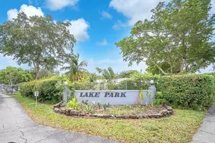 952 NE 199th St, Miami, FL 33179 - Photo 10