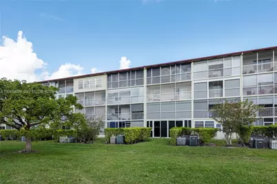 13250 SW 7th Ct #412L, Pembroke Pines, FL 33027 - Photo 2