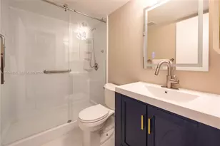 13250 SW 7th Ct, Pembroke Pines, FL 33027 - Photo 12