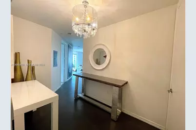 55 SE 6th St #4102, Miami, FL 33131 - Photo 8
