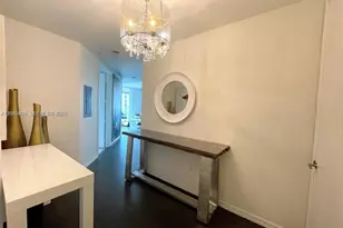 55 SE 6th St, Miami, FL 33131 - Photo 8