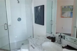 55 SE 6th St, Miami, FL 33131 - Photo 14