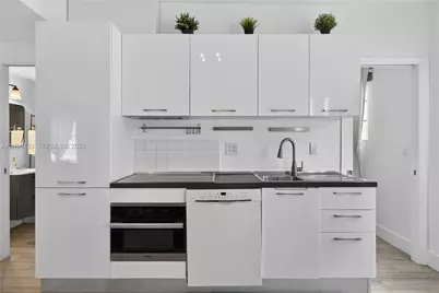 811 Jefferson Ave #204, Miami Beach, FL 33139 - Photo 6