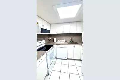 7441 Wayne Ave #1C, Miami Beach, FL 33141 - Photo 8
