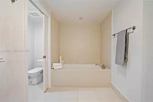 6899 Collins Ave, Miami Beach, FL 33141 - Photo 22