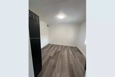 160 W 60th St #0, Hialeah, FL 33012 - Photo 20