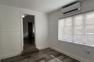 160 W 60th St, Hialeah, FL 33012 - Photo 6