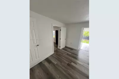 160 W 60th St #0, Hialeah, FL 33012 - Photo 16