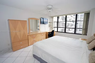 600 Three Islands Blvd #1416, Hallandale Beach, FL 33009 - Photo 4
