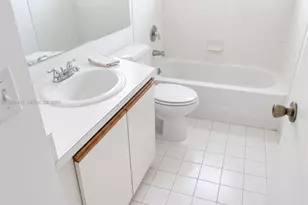 6910 NW 173rd Dr, Hialeah, FL 33015 - Photo 14