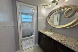 9420 Poinciana Pl, Davie, FL 33324 - Photo 14