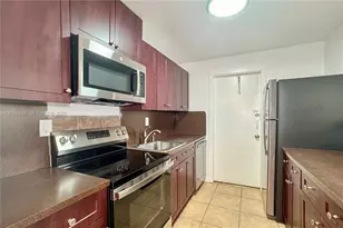 13898 SW 90th Ave, Miami, FL 33176 - Photo 10