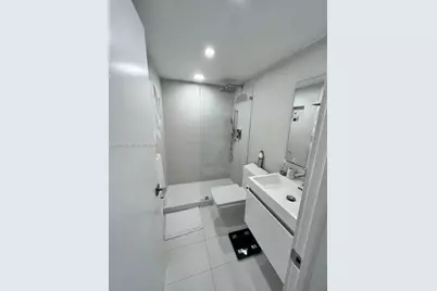 800 Claughton Island Dr #704, Miami, FL 33131 - Photo 18