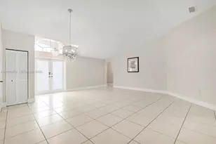 16850 Crestview Ln, Weston, FL 33326 - Photo 10