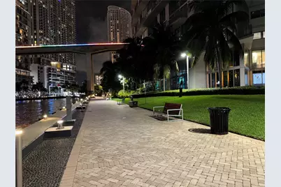 350 S Miami Ave #304, Miami, FL 33130 - Photo 16