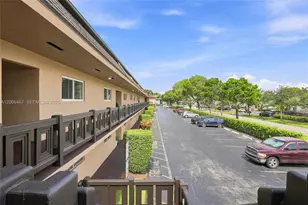 5900 NW 17th Pl, Sunrise, FL 33313 - Photo 18
