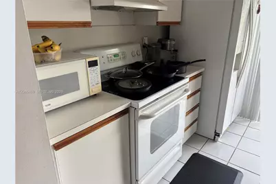 6910 NW 173rd Dr #1008, Hialeah, FL 33015 - Photo 10