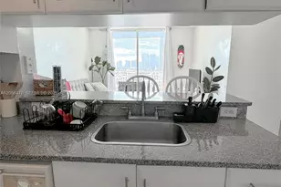 275 NE 18th St, Miami, FL 33132 - Photo 10