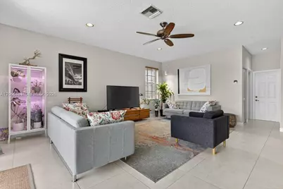 480 Cambridge Dr, Weston, FL 33326 - Photo 14