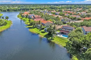 480 Cambridge Dr, Weston, FL 33326 - Photo 1